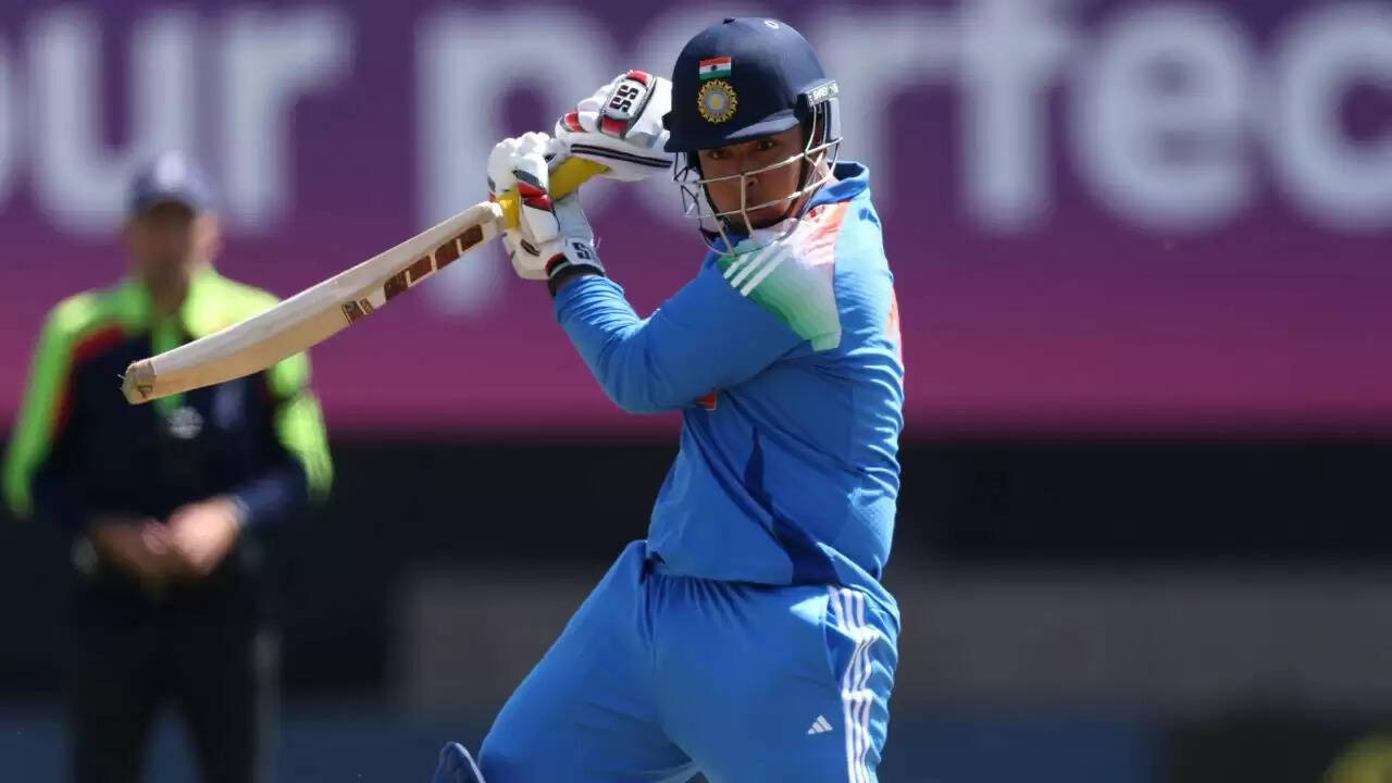 भारत के युवा क्रिकेटर वैभव सूर्यवंशी ने ओमान के खिलाड़ियों को किया प्रभावित