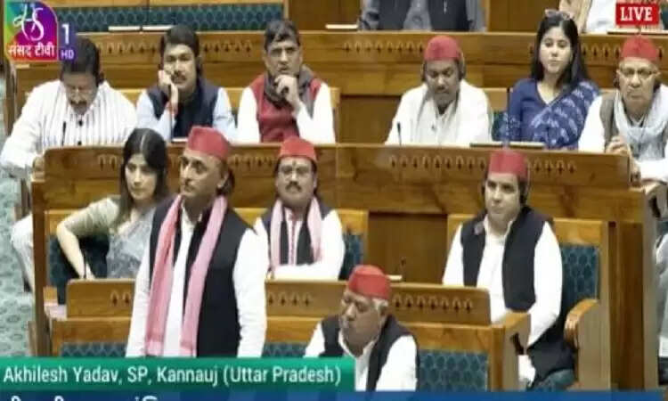 अखिलेश यादव ने लोकसभा में वंदे मातरम् और इंडिगो फ्लाइट्स पर उठाए सवाल