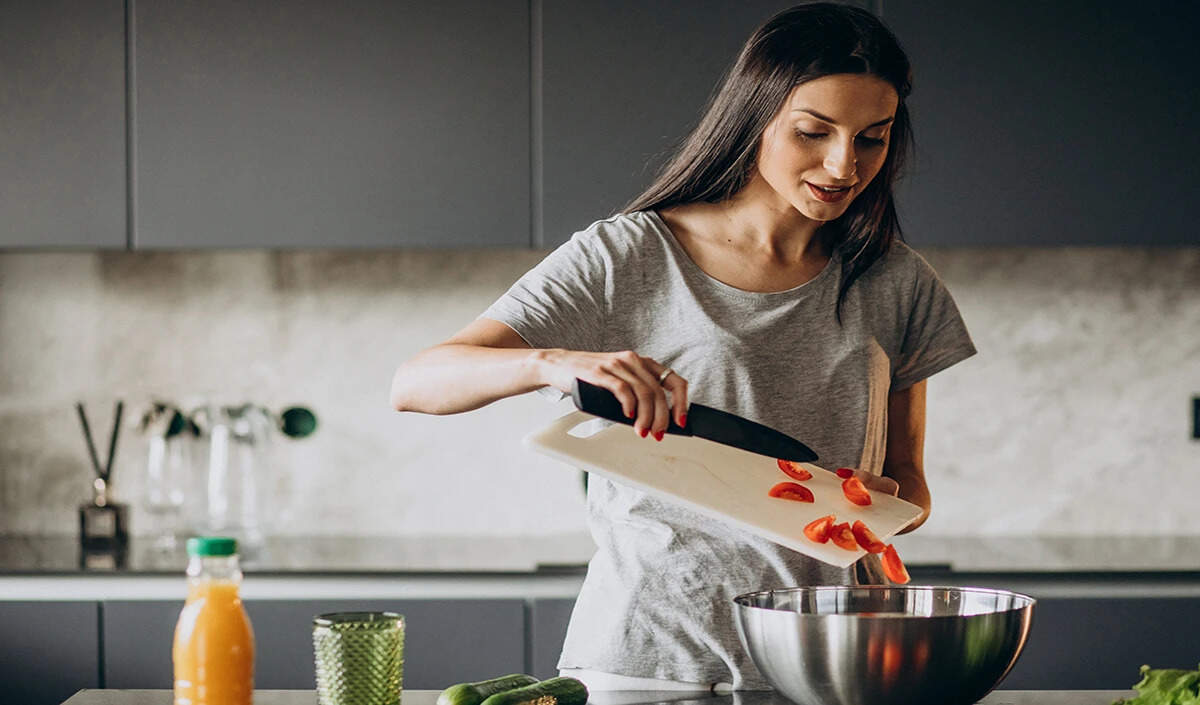 स्मार्ट किचन हैक्स: घर का बना खाना जल्दी और आसानी से बनाएं