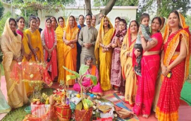कोरबा: आंवला नवमी पर बालको में आयोजित कार्यक्रम में सम्मिलित हुए नेता प्रतिपक्ष हितानंद