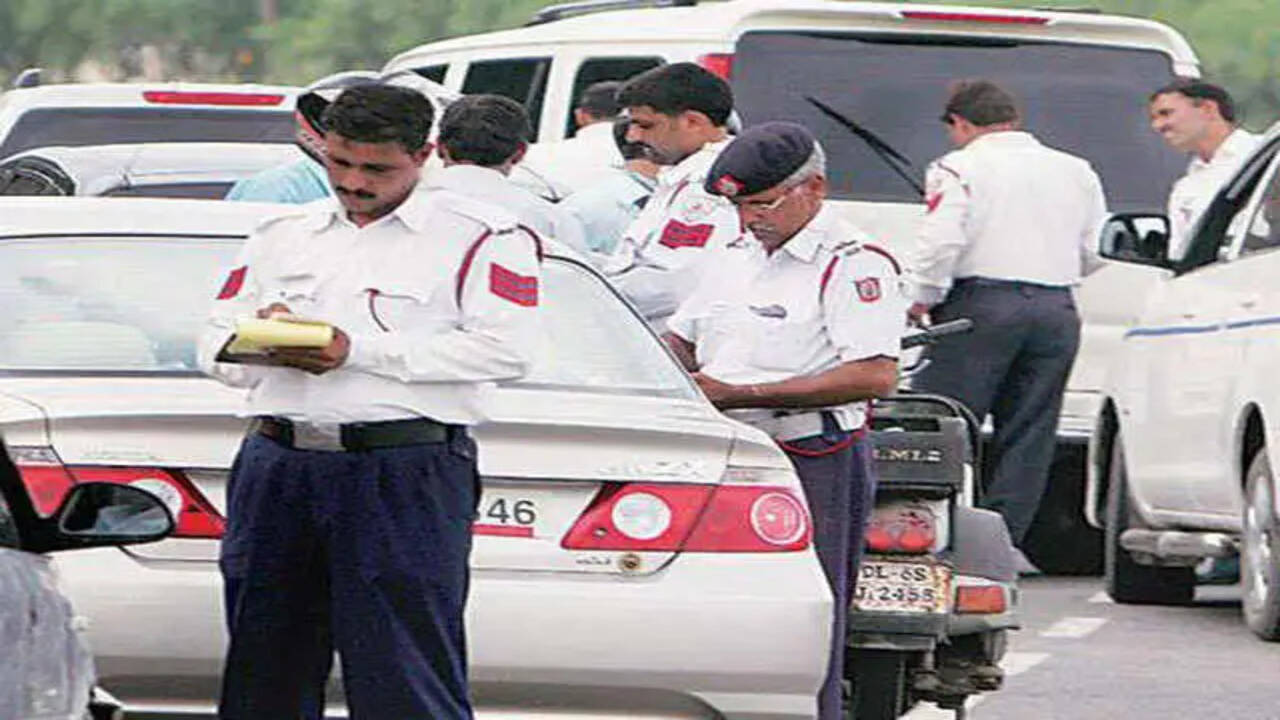 दिल्ली में वीकेंड ट्रैफिक कोर्ट की शुरुआत, अब एक दिन में 20 चालान निपटाने की सुविधा
