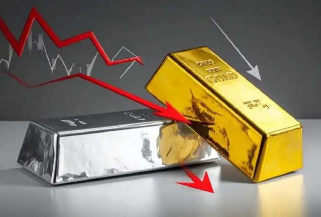 सोने और चांदी की कीमतों में भारी गिरावट: जानें आज के रेट
