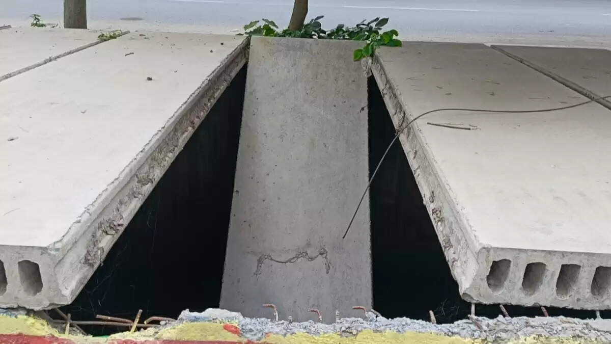ग्रेटर नोएडा वेस्ट में नाले का चैंबर टूटा, निवासियों में चिंता