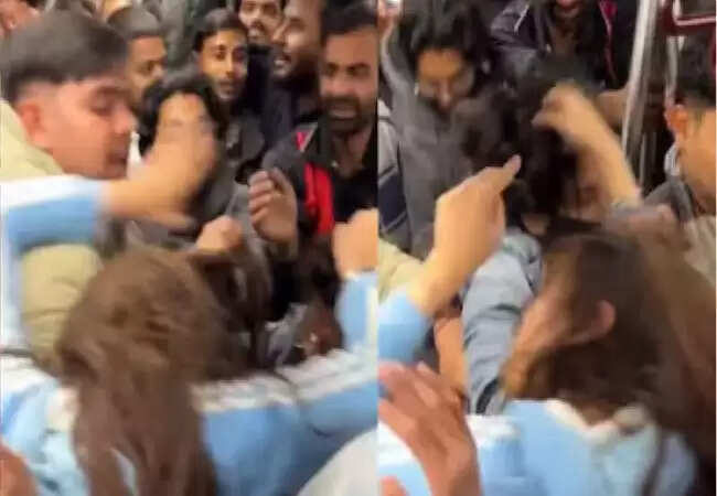 दिल्ली मेट्रो में महिलाओं के बीच झगड़ा, वीडियो हुआ वायरल