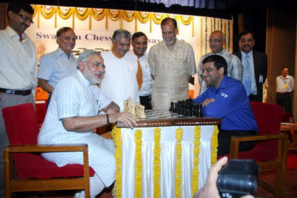 विश्वनाथन आनंद ने पीएम मोदी के जन्मदिन पर साझा की यादें