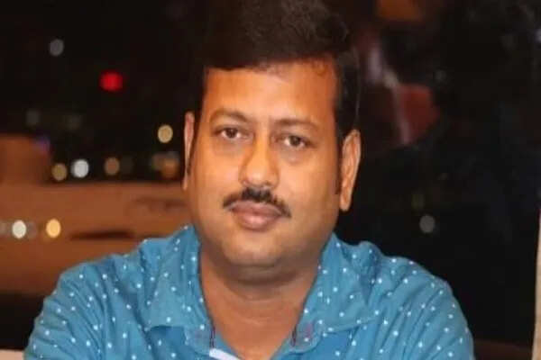 पश्चिम बंगाल में टीएमसी विधायक के घर पर ईडी की छापेमारी, भागने की कोशिश में पकड़े गए