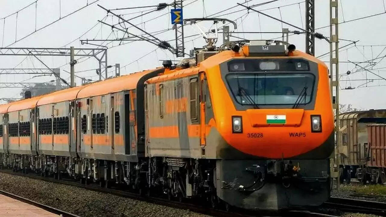 भारतीय रेलवे की नई पहल: 11 नई ट्रेनों का शुभारंभ, जानें खास बातें