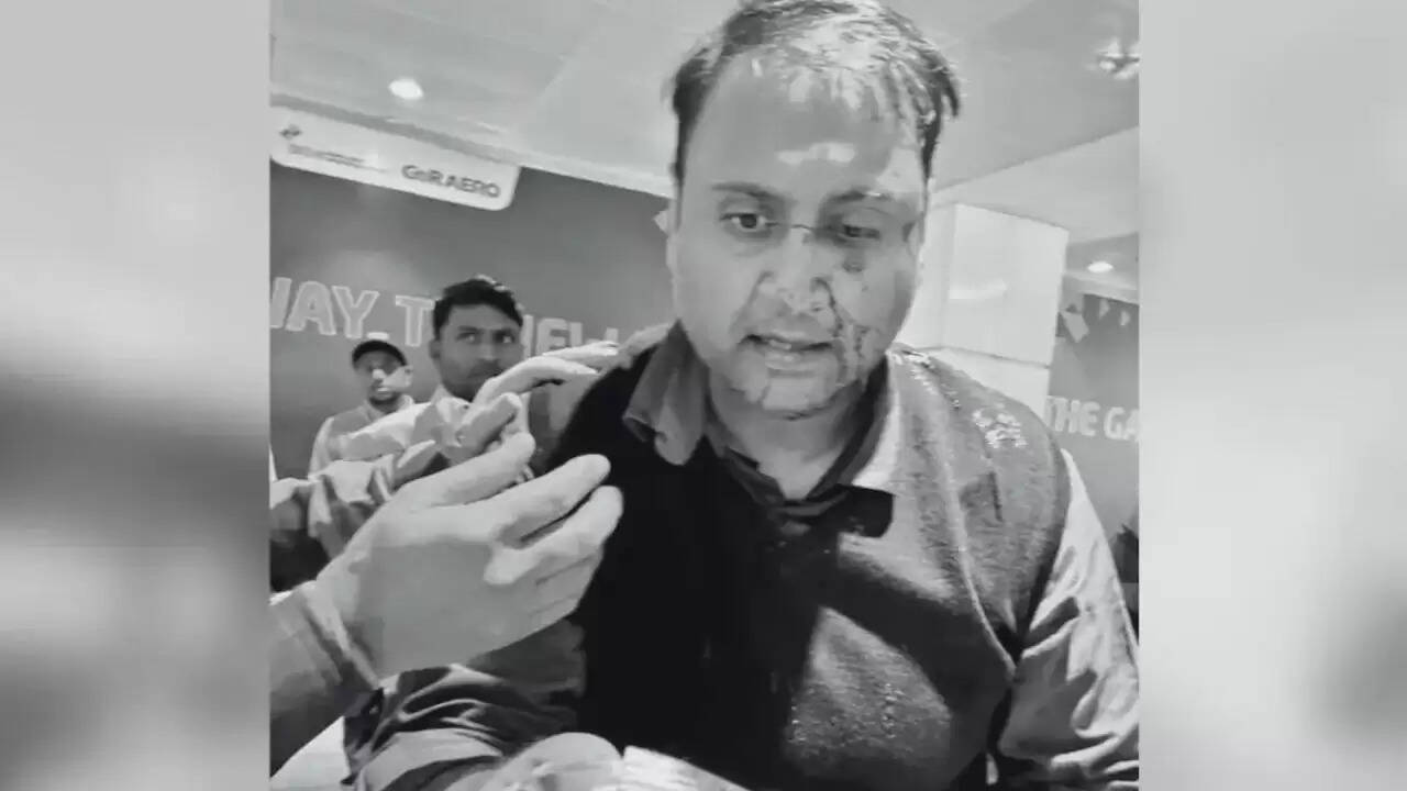 दिल्ली एयरपोर्ट पर पायलट पर यात्री का हमला: क्या है पूरा मामला?