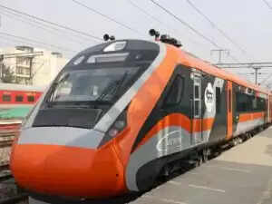 भारतीय रेलवे ने किराए में मामूली वृद्धि की घोषणा की