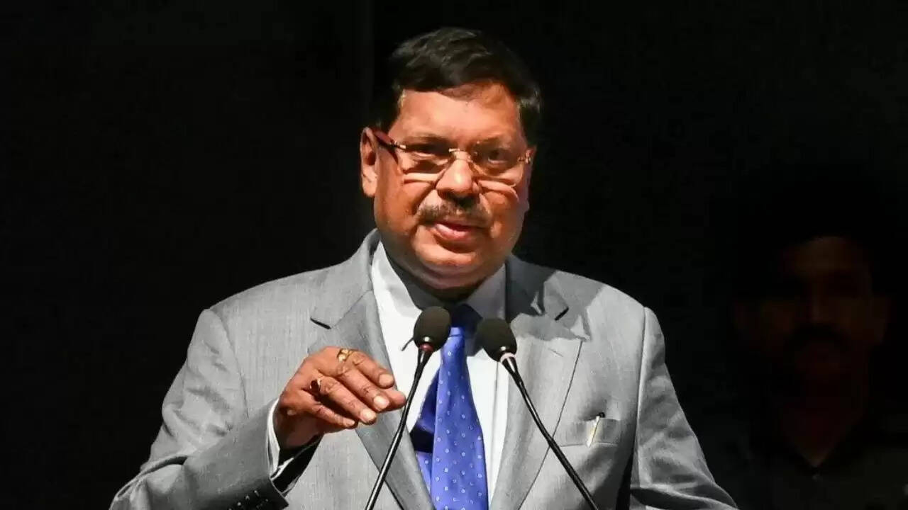 CJI Gavai की टिप्पणी: नेपाल में हिंसा के बीच भारत के संविधान की मजबूती पर गर्व
