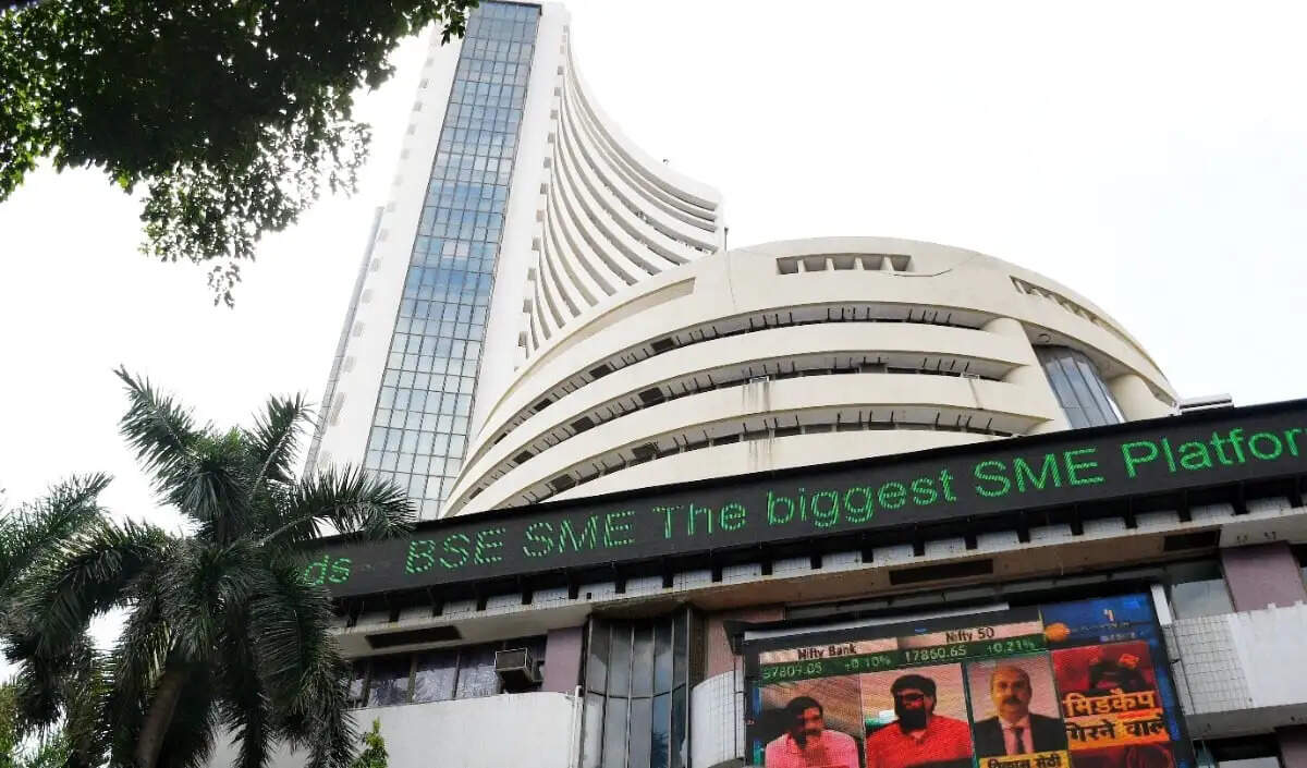 भारतीय शेयर बाजार में सोमवार को हरे निशान की वापसी