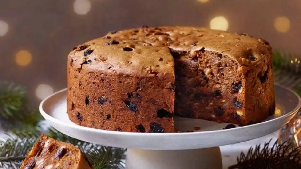 क्रिसमस के लिए स्वादिष्ट प्लम केक बनाने की सरल विधि