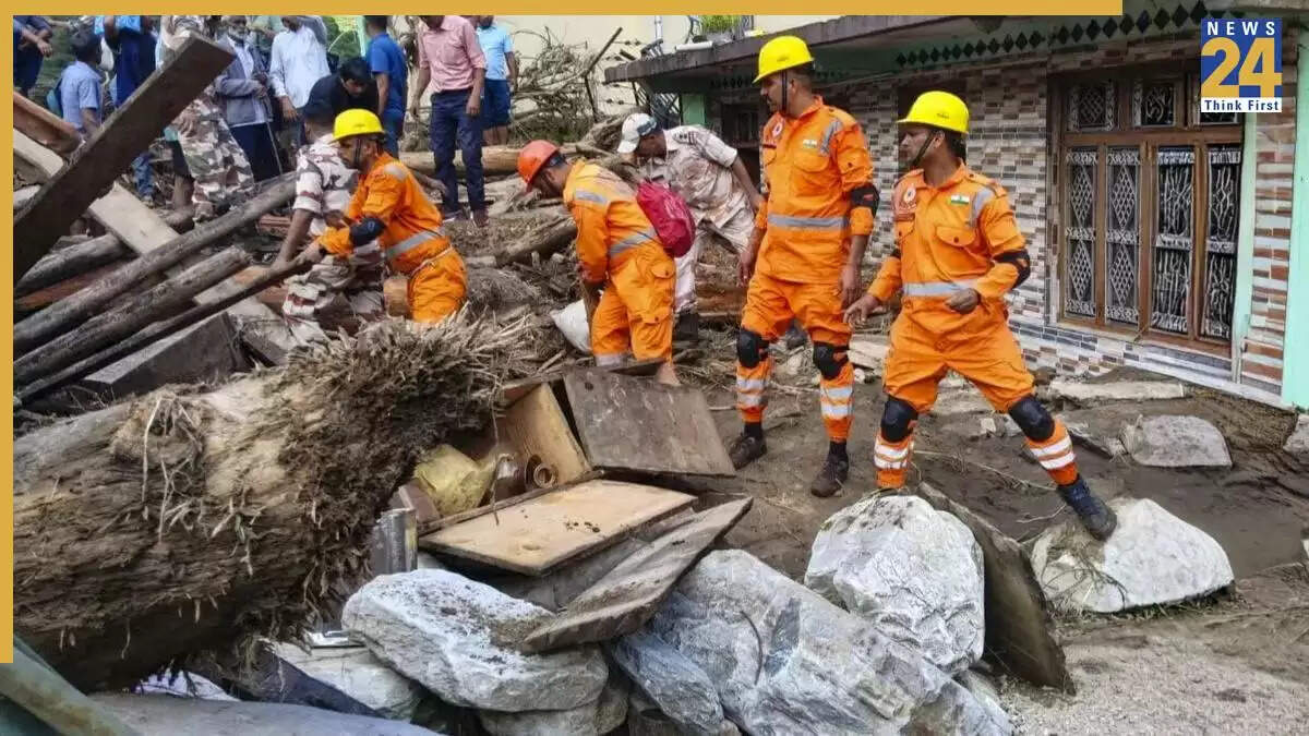 उत्तराखंड में बादल फटने से हुई त्रासदी: मां और जुड़वा बच्चों की दिल दहला देने वाली कहानी