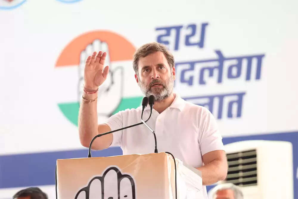 राहुल गांधी की राजनीति: केजरीवाल के रास्ते पर?
