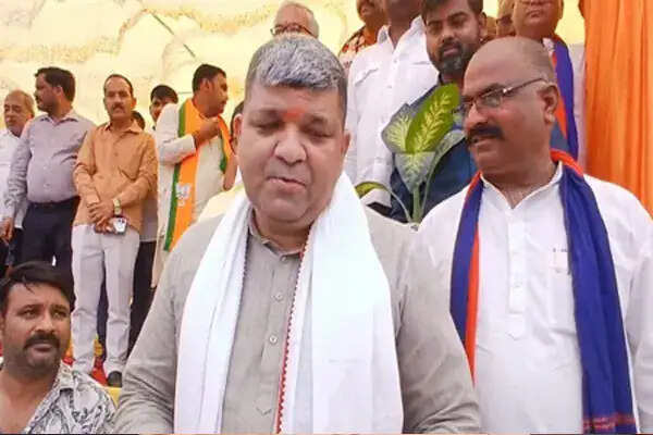 गोंडा में विश्व पर्यावरण दिवस पर पौधारोपण कार्यक्रम का आयोजन