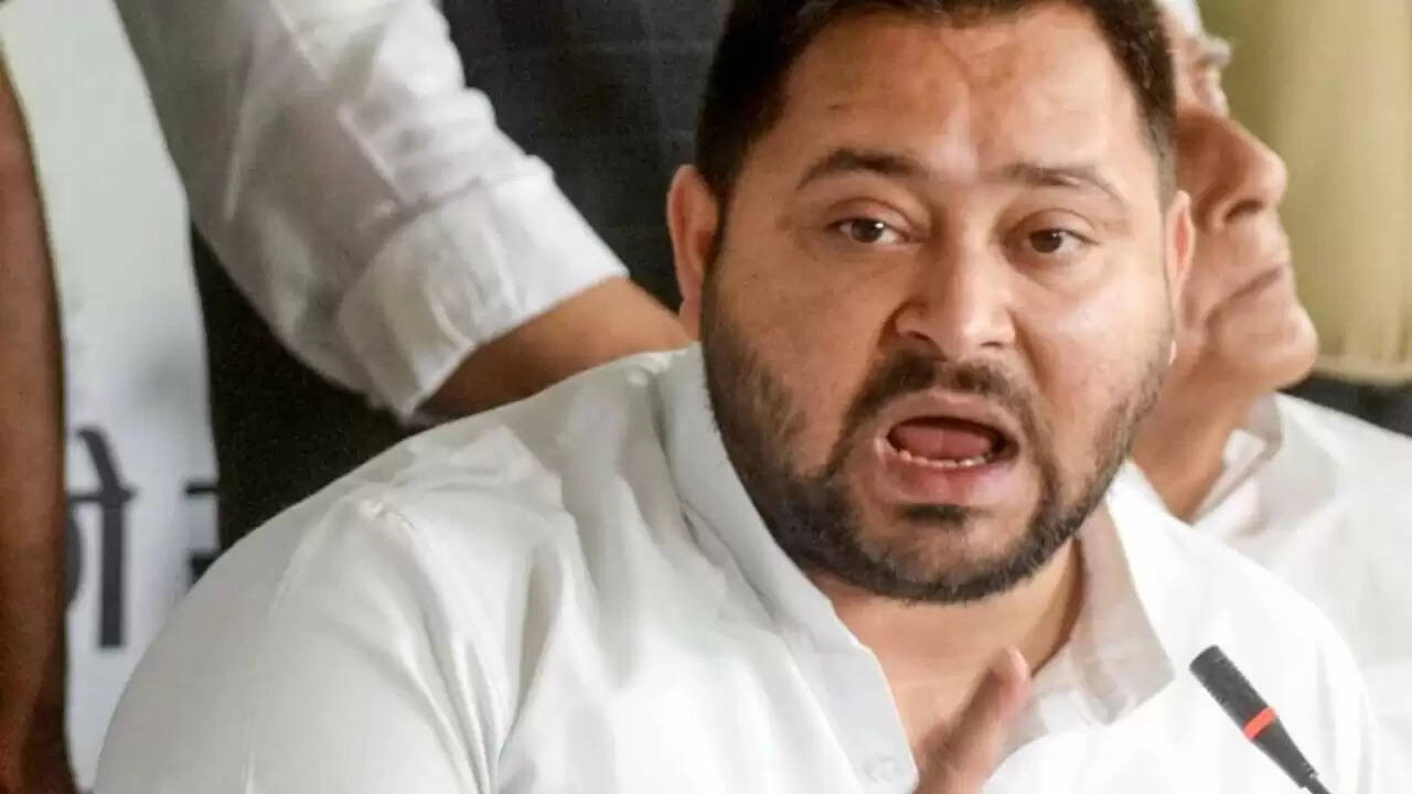 तेजस्वी यादव का शिक्षा पर जोर, बीजेपी पर किया तीखा हमला