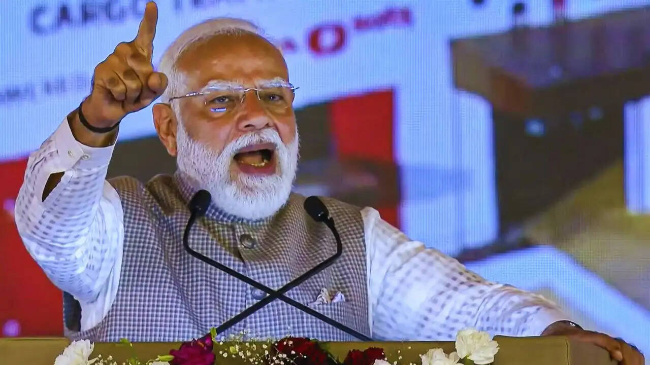 प्रधानमंत्री मोदी का असम में भाजपा कार्यकर्ताओं से संवाद: चुनावी रणनीतियों पर चर्चा