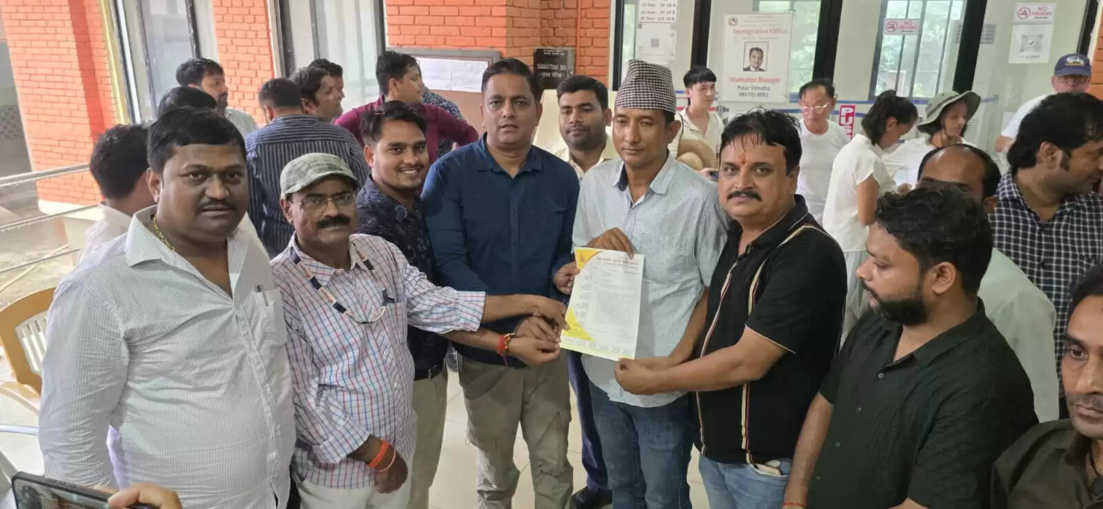 भारतीय पत्रकारों के साथ नेपाल में दुर्व्यवहार पर कड़ा विरोध
