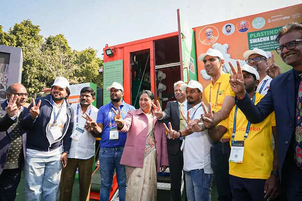 दिल्ली की मुख्यमंत्री ने प्लास्टइंडिया 2026 में साझा किया औद्योगिक विकास का रोडमैप