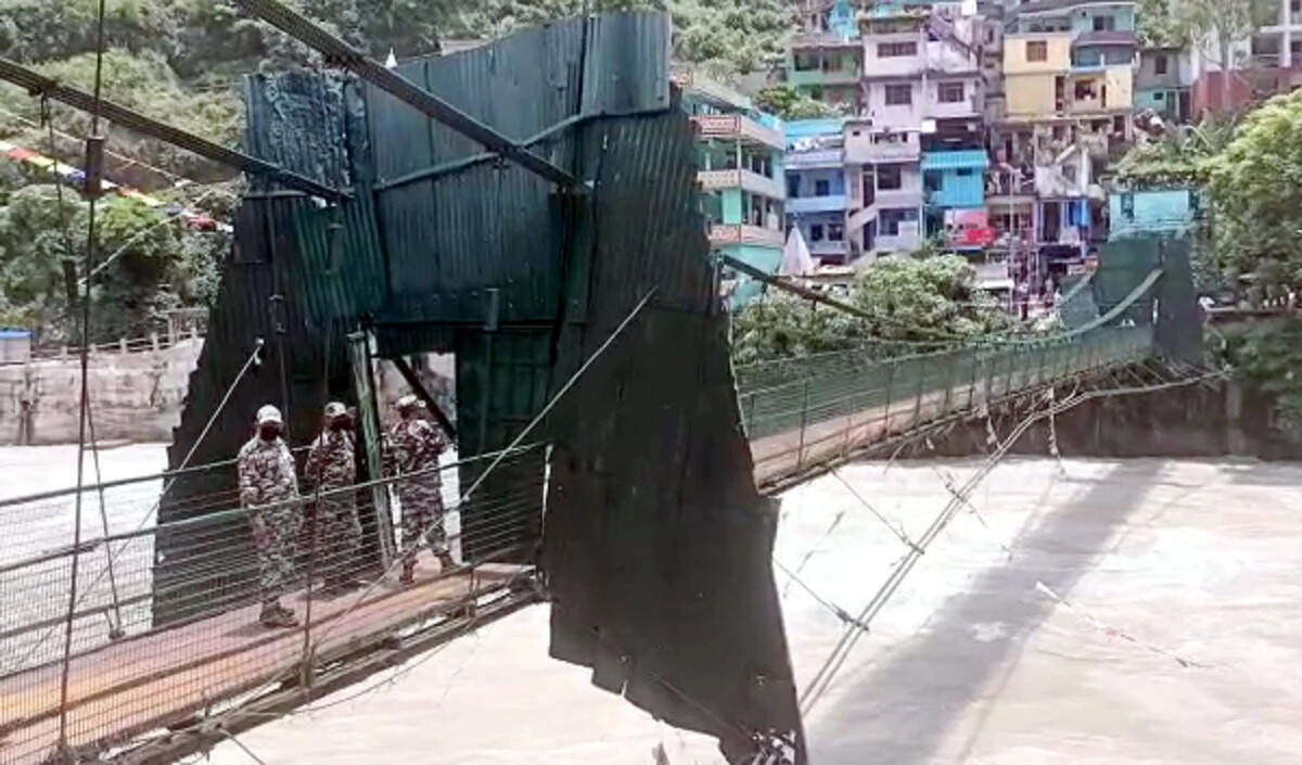 नेपाल में बढ़ते प्रदर्शन: भारत ने सुरक्षा बढ़ाई