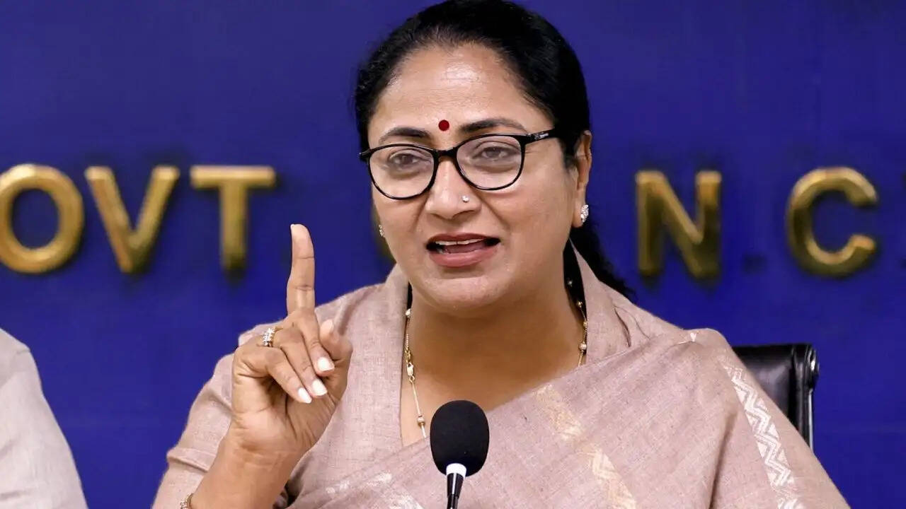 दिल्ली में बीजेपी सरकार का एक साल: वादों की पूर्ति में क्या है स्थिति?