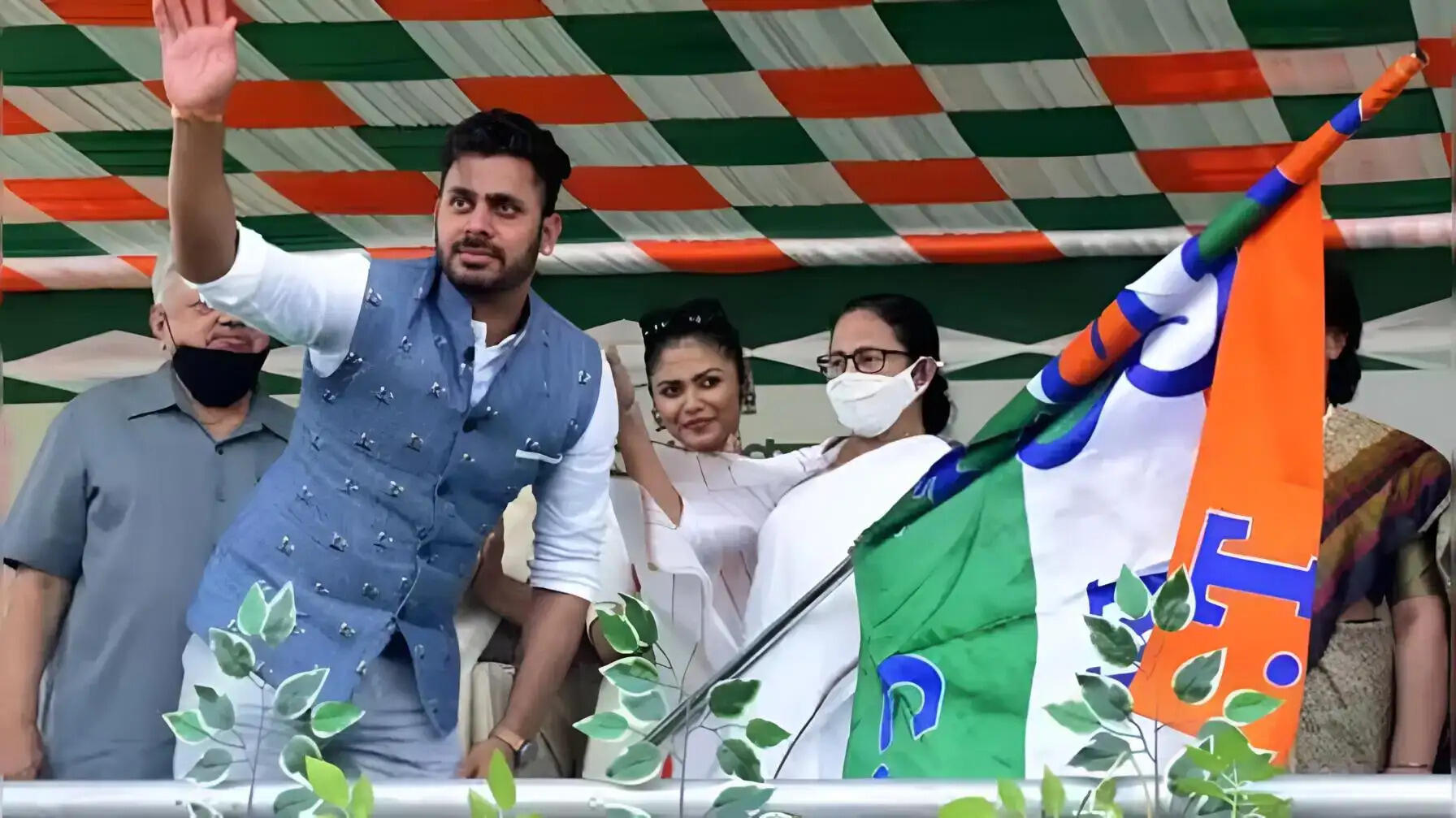 मनोज तिवारी ने TMC पर लगाए गंभीर आरोप, राजनीति से लिया एक नया मोड़