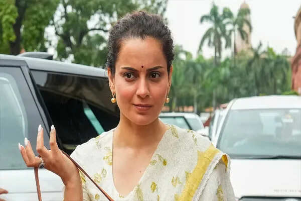 सुप्रीम कोर्ट ने कंगना रनौत को दिया बड़ा झटका, मानहानि केस में राहत से किया इनकार