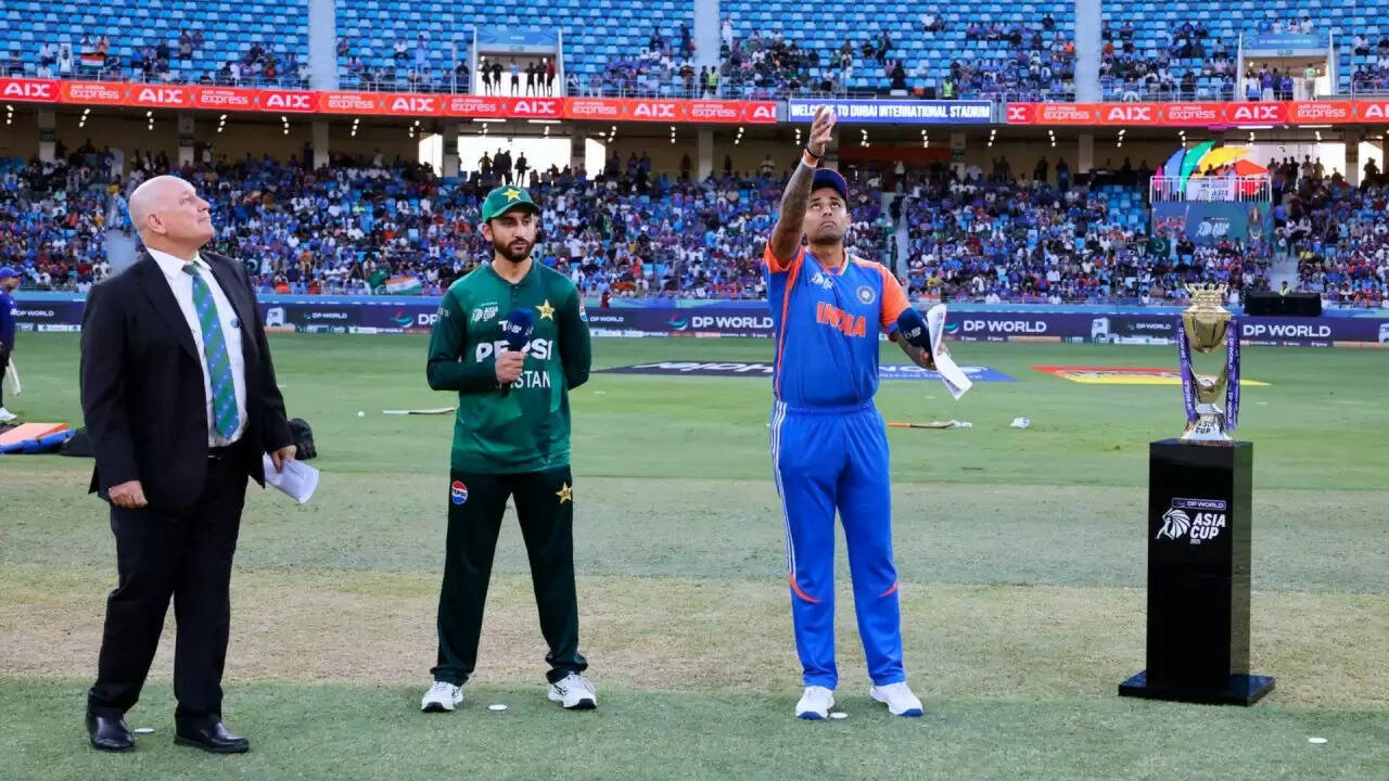 Asia Cup 2025: भारत-पाकिस्तान मैच के बाद विवाद, PCB ने उठाई पायक्रॉफ्ट की बर्खास्तगी की मांग