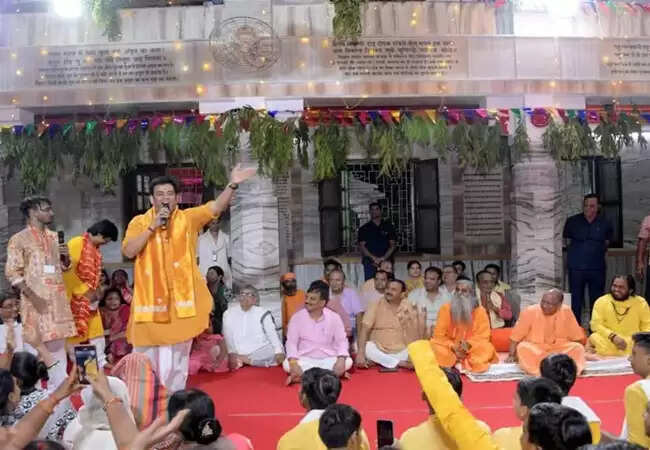 श्रीकृष्ण जन्माष्टमी पर गोरखपुर में धूमधाम से मनाया गया उत्सव