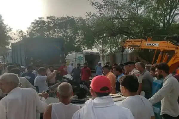 हरियाणा में सड़क दुर्घटना में चार युवकों की जान गई