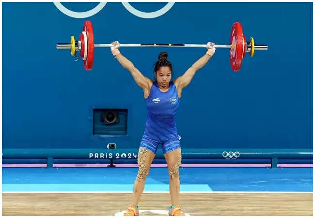 मीराबाई चानू ने वर्ल्ड वेटलिफ्टिंग चैंपियनशिप में जीता सिल्वर मेडल