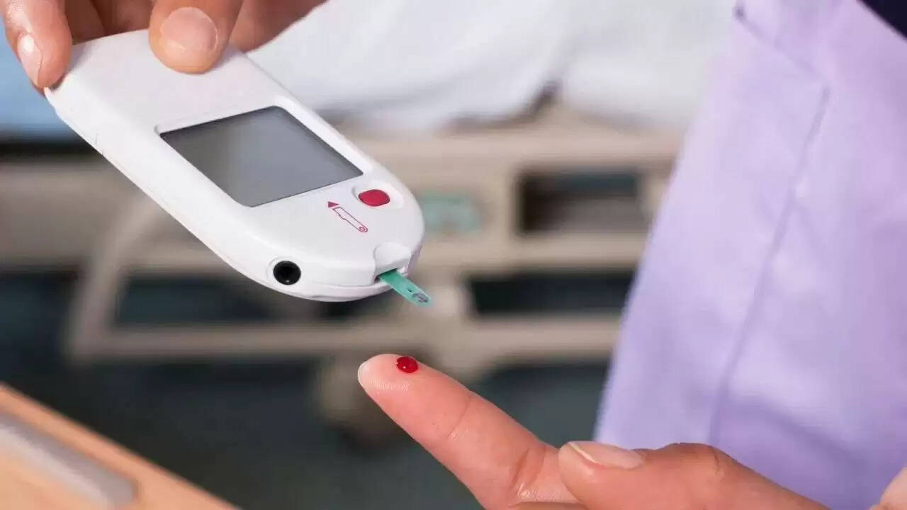डायबिटीज के बढ़ते मामलों से बचने के लिए जानें लक्षण और नियंत्रण के उपाय