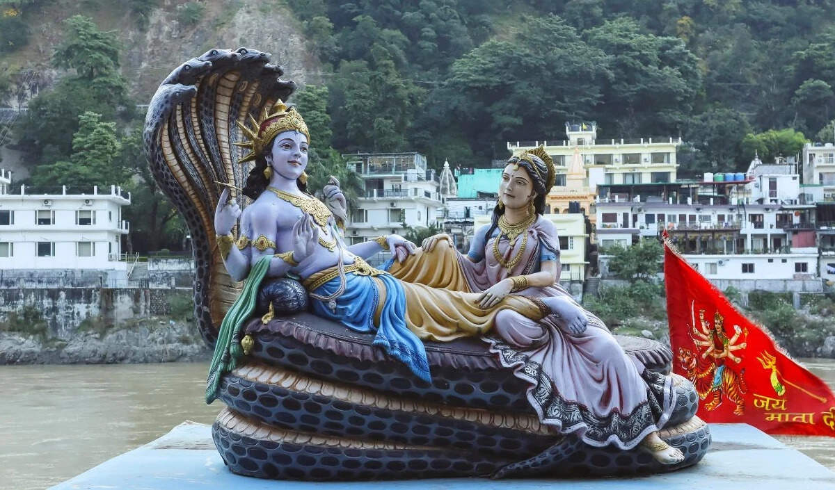 कामदा एकादशी: भगवान विष्णु की पूजा का महत्व और तुलसी चालीसा