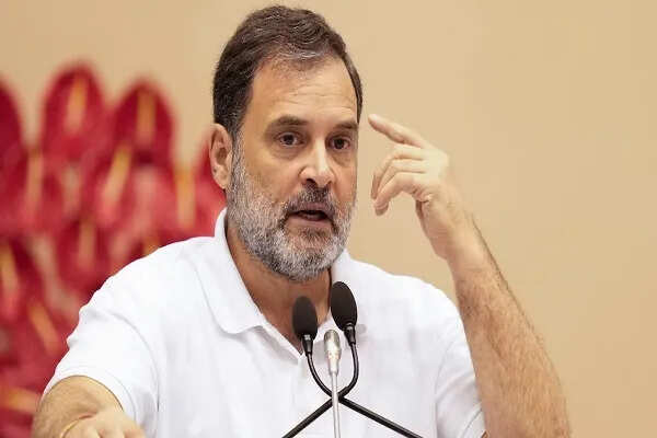 राहुल गांधी ने चुनाव आयोग पर उठाए गंभीर सवाल, महाराष्ट्र में फर्जी वोटिंग का आरोप