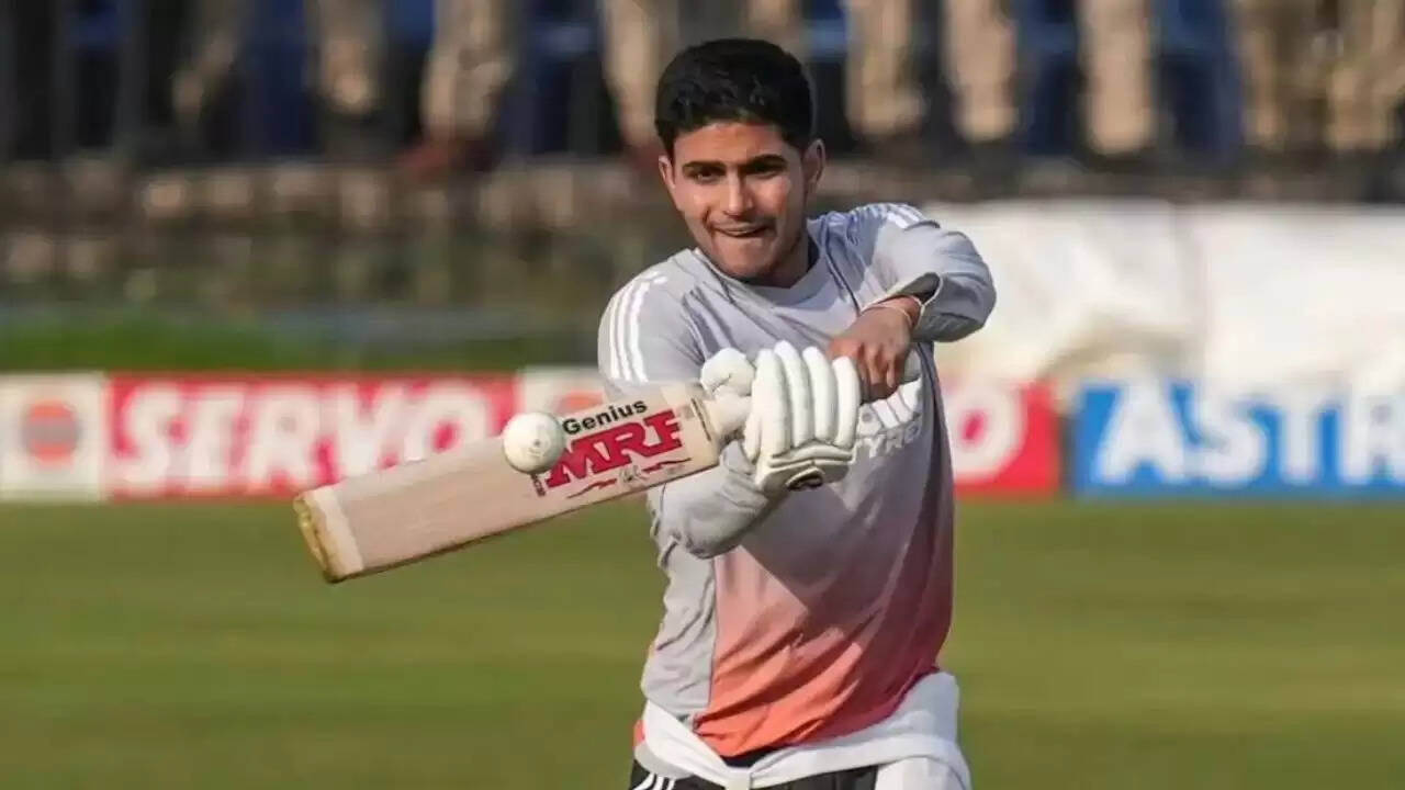 शुभमन गिल चोट के कारण पांचवें टी20 से बाहर, संजू सैमसन को मिल सकता है मौका