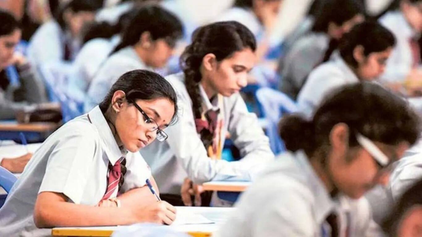 सीबीएसई 10वीं परीक्षा में दो बार बैठने का अवसर, जानें पूरी प्रक्रिया