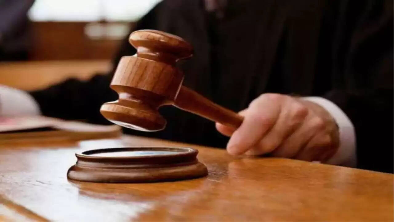 इंदौर में ट्रक हादसे ने मचाई तबाही: मुख्यमंत्री ने की सख्त कार्रवाई