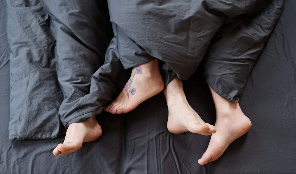 रिश्तों में सुकून लाने के लिए रात की आदतें