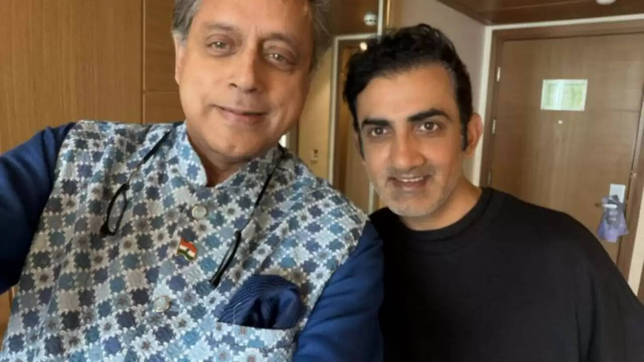 क्या गौतम गंभीर की कोचिंग है सबसे कठिन नौकरी? शशि थरूर ने किया खुलासा