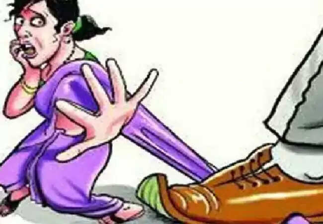 लखनऊ में महिला के साथ छेड़खानी का मामला, आरोपी फरार