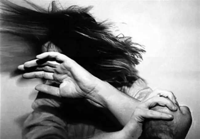 भदोही में महिला के साथ दुष्कर्म का मामला, आरोपी फरार