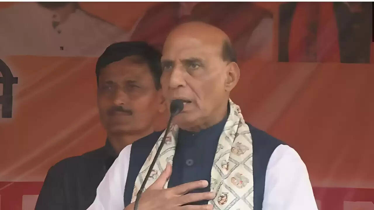 राजनाथ सिंह ने राहुल गांधी के विवादास्पद बयान की की आलोचना