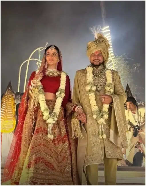 कुलदीप यादव और वंशिका चड्ढा की भव्य शादी: तस्वीरों में देखें खास लम्हें