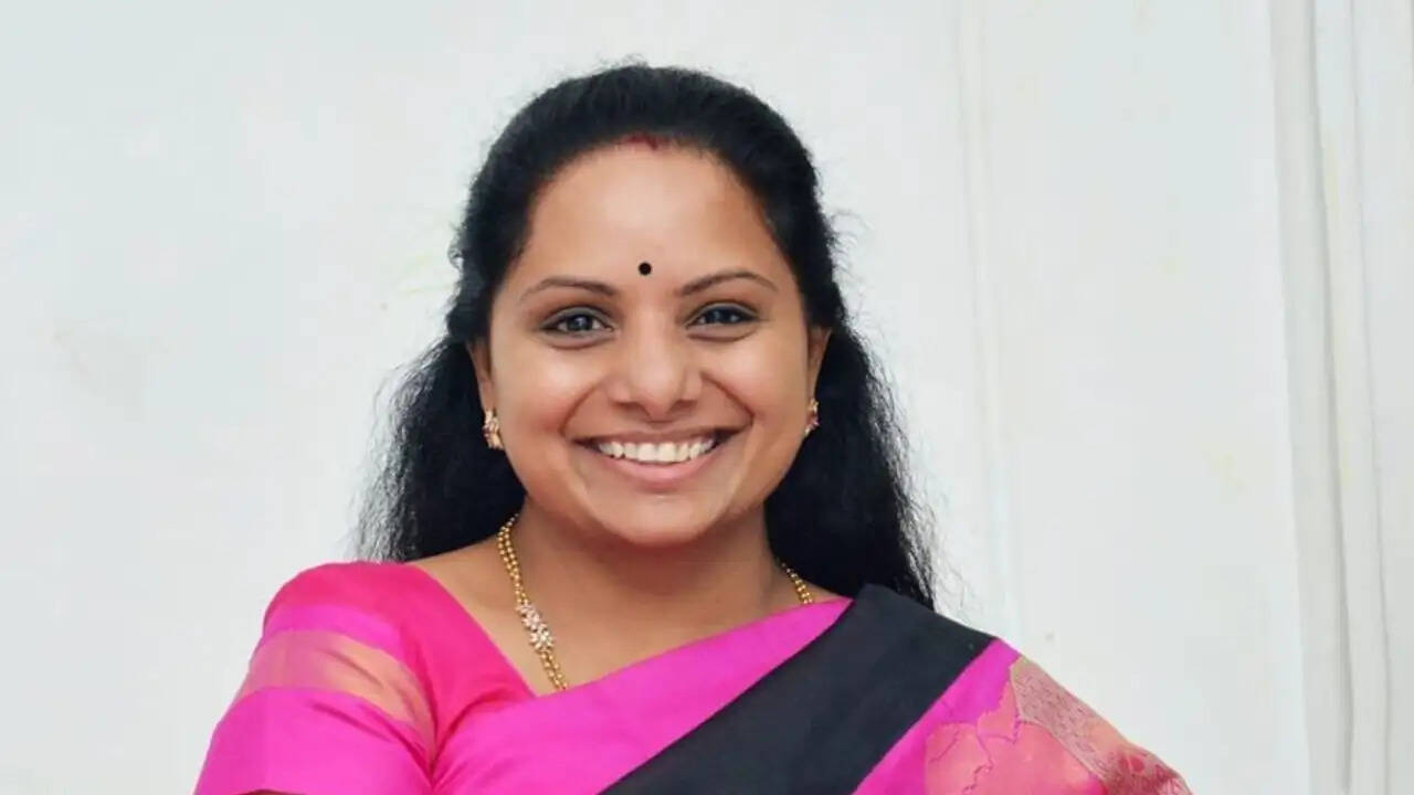 तेलंगाना की राजनीति में नया मोड़: कलवकुंतला कविता ने बनाई अपनी पार्टी