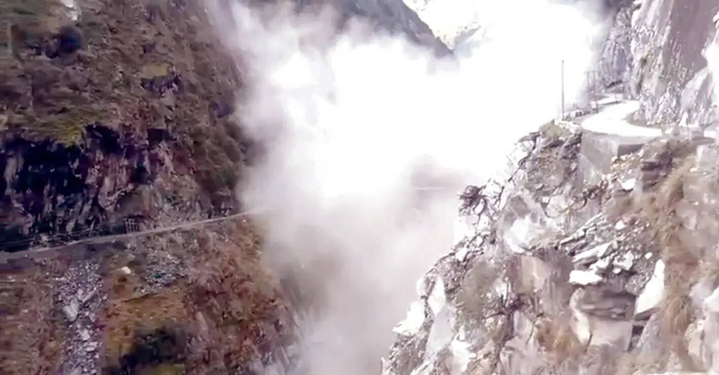 चंबा के भरमौर में निर्माणाधीन पुल का ढहना, क्षेत्र में यातायात प्रभावित