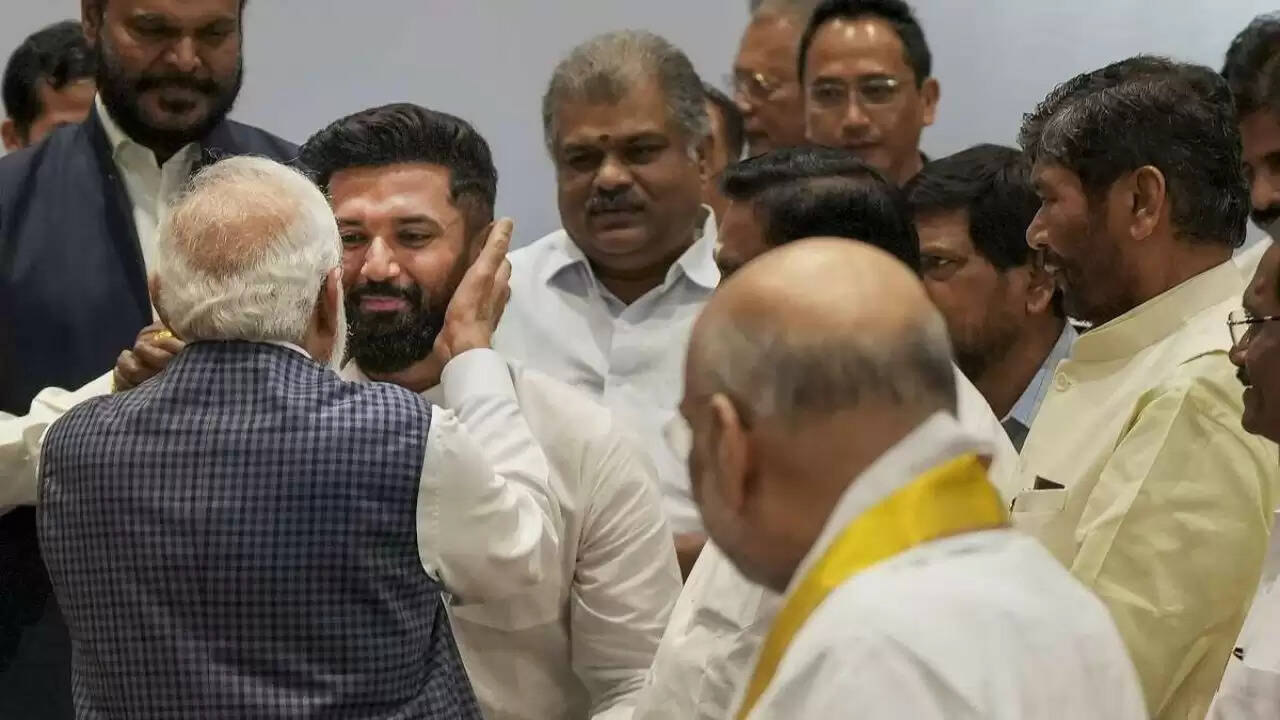 बिहार चुनाव में चिराग पासवान का बड़ा खुलासा और चुनावी रणनीति