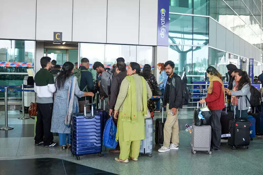 नागरिक उड्डयन मंत्रालय ने हवाई किराए की अधिकतम सीमा निर्धारित की