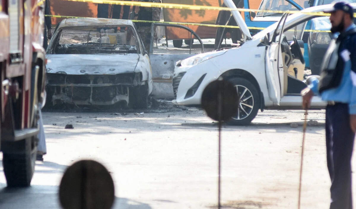 इस्लामाबाद में आतंकवादी हमले की कड़ी निंदा, वकीलों ने किया अदालतों का बहिष्कार