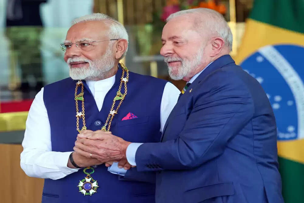 प्रधानमंत्री मोदी को ब्राजील में मिला सर्वोच्च नागरिक सम्मान
