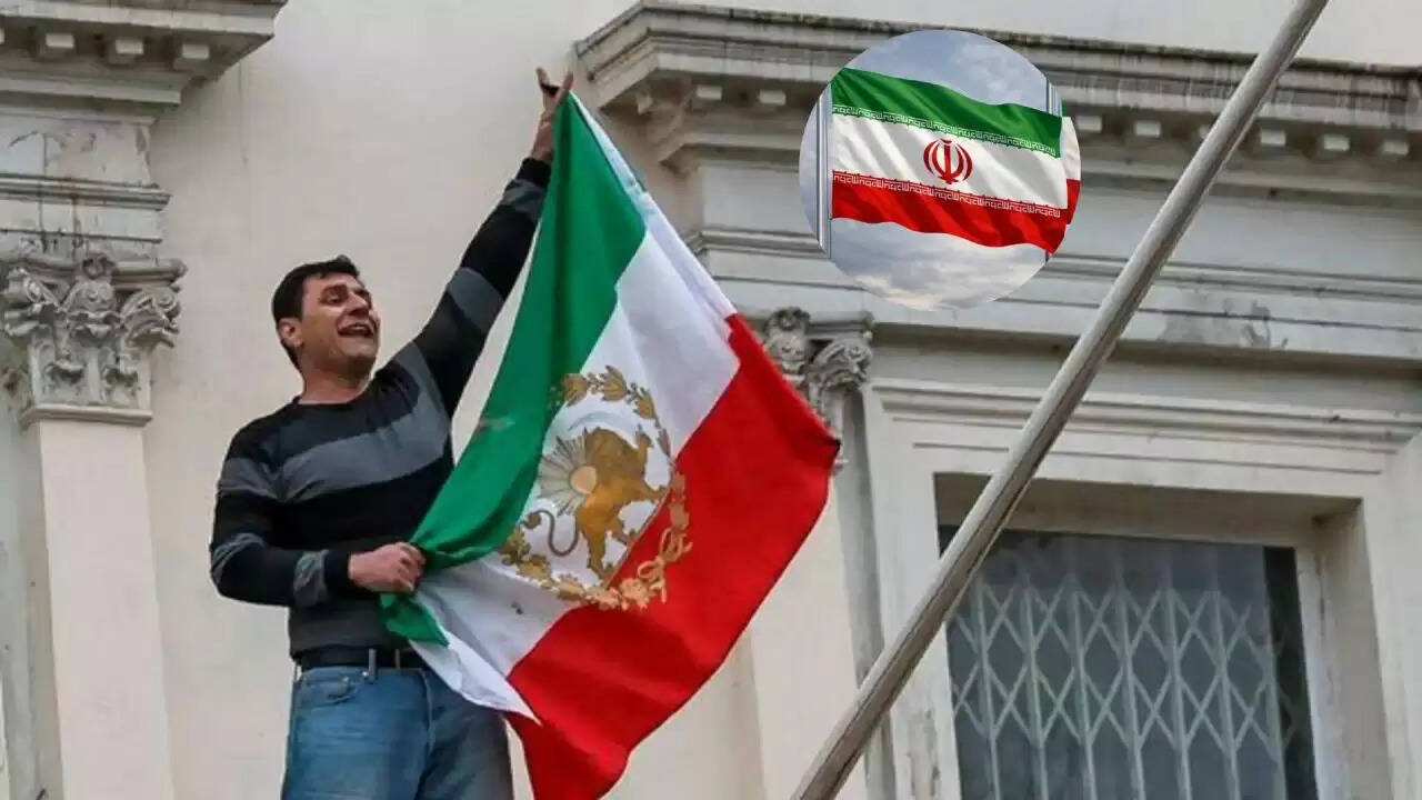 ईरान के दूतावास पर प्रदर्शनकारियों ने पुराना झंडा फहराया, क्या है इसका महत्व?